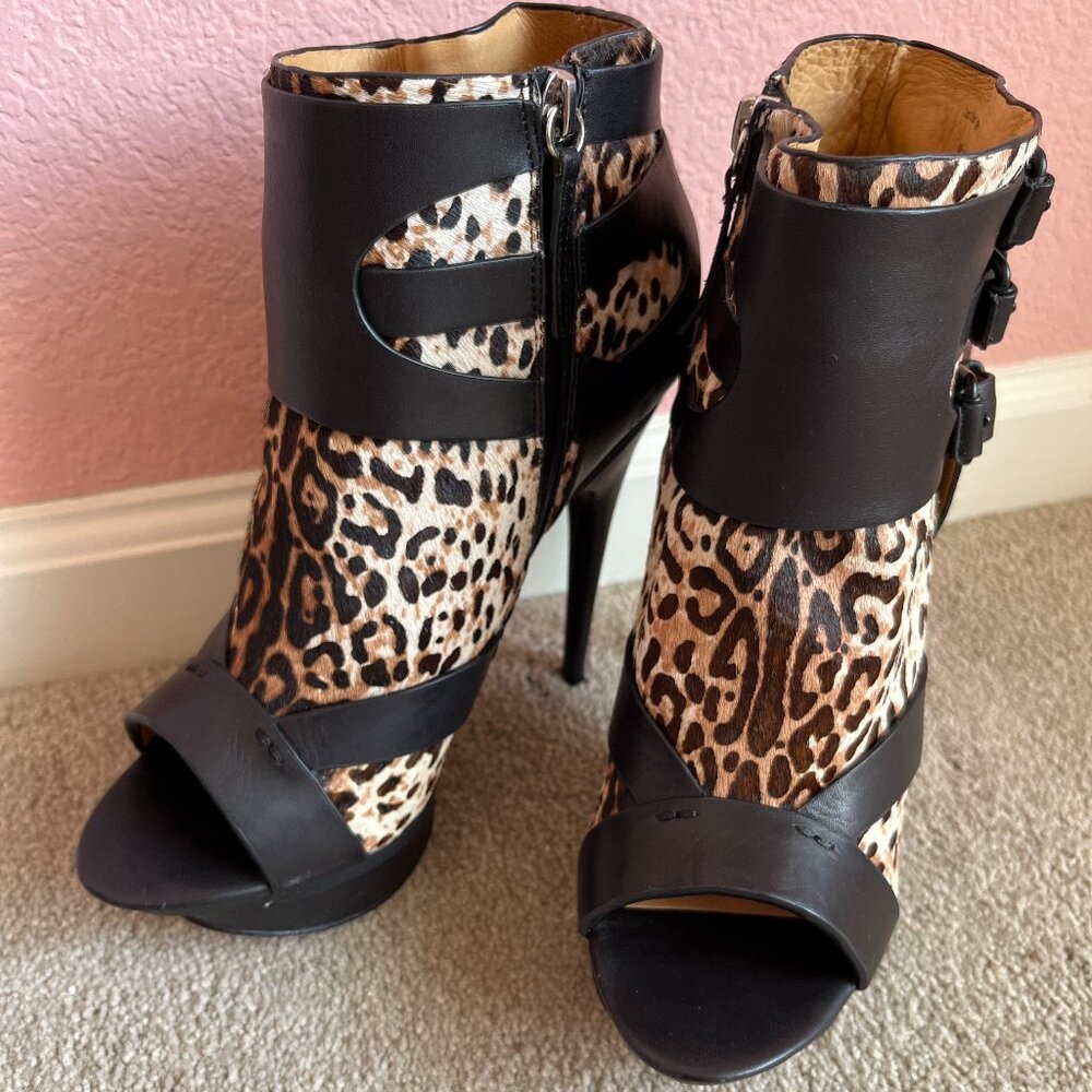 L.A.M.B Dorrie Platform Leopard Boots Sz 10 NIB